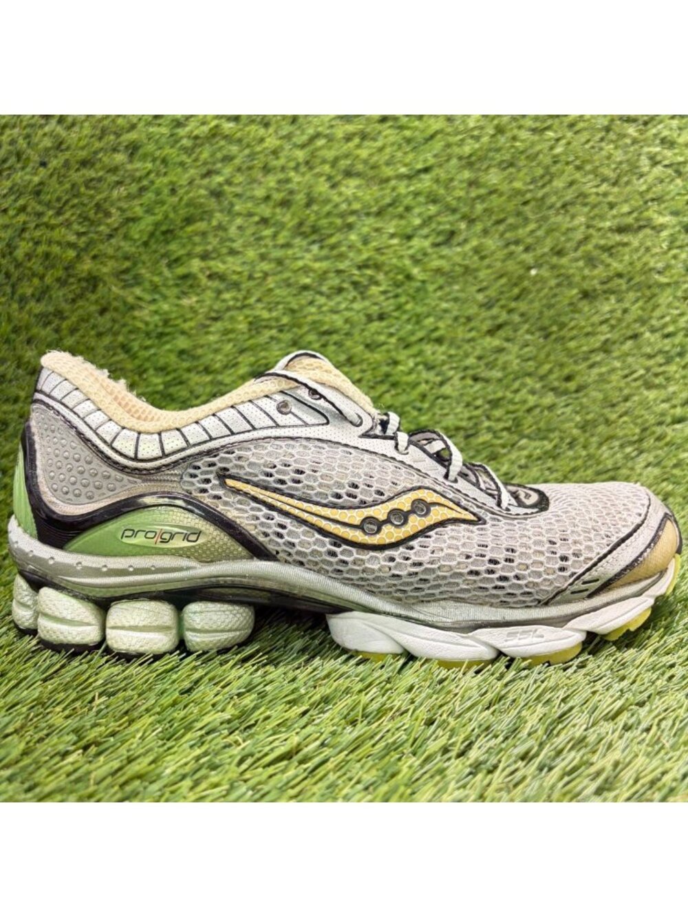 Saucony ProGrid Paramount Womens Size 9 Light Gray Green Running Shoes Sneakers